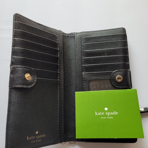 Kate Spade Bifold Wallet - Picture 8 of 9